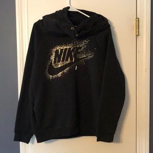 Nike Hoodie w/ Pockets